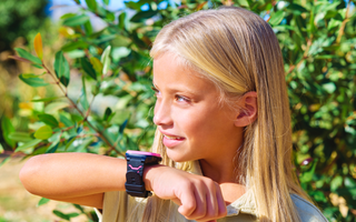 Xplora smartwatch with GPS gives peace of mind this summer ☀️